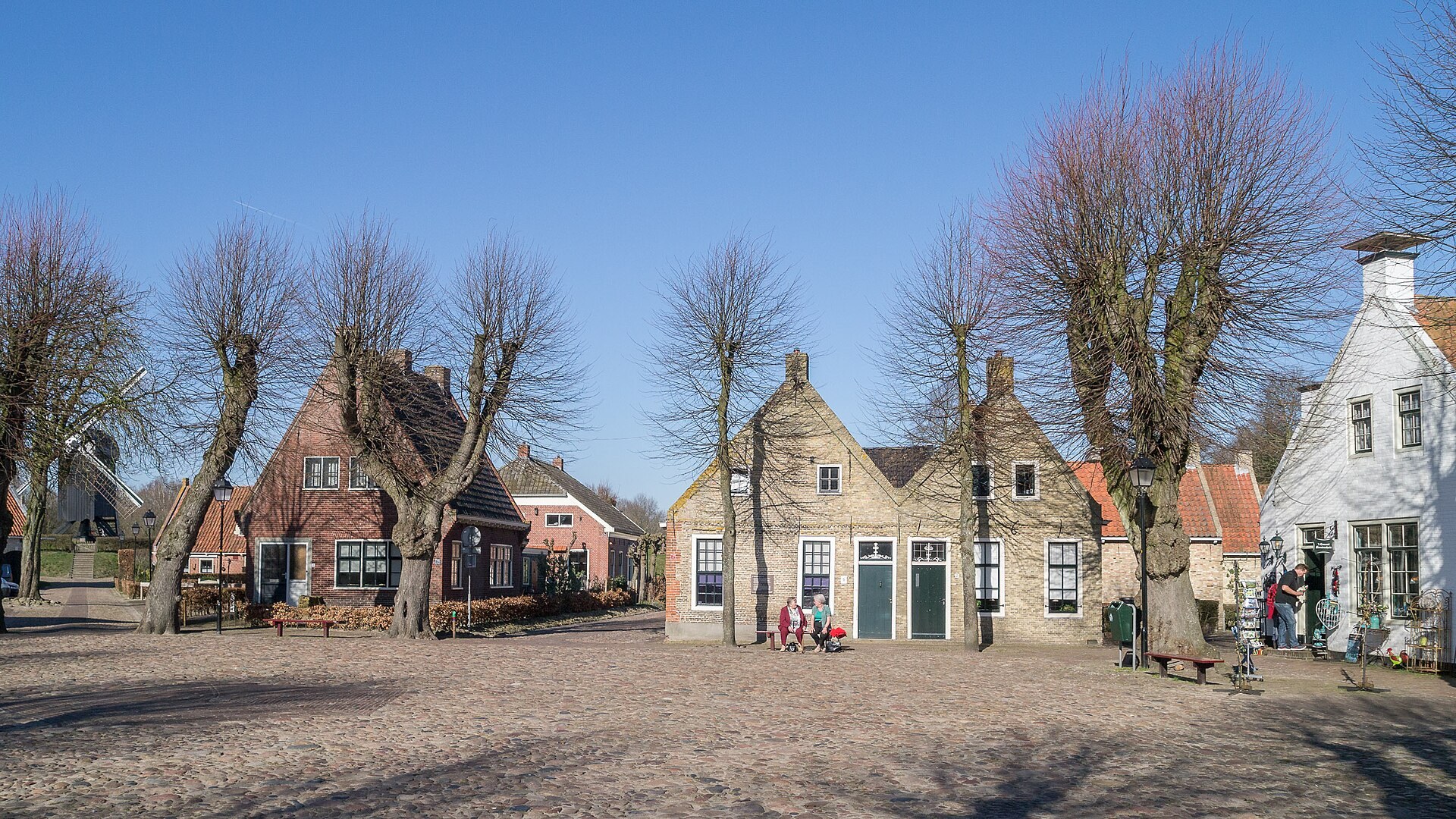 Het Marktplein met lindebomen